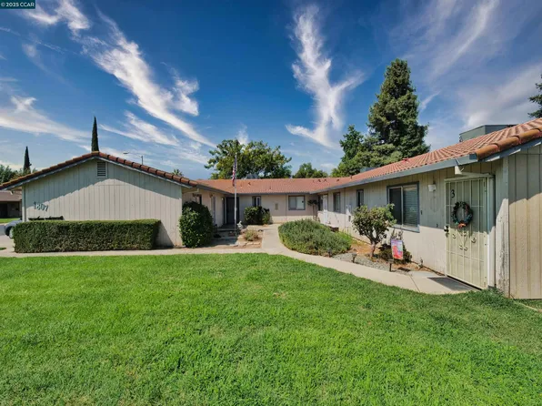 1807 Crestwood Ave, Manteca, CA 95336
