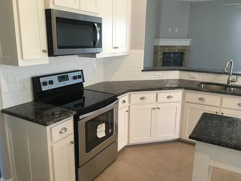548 Clearwater Pl — Photo 10