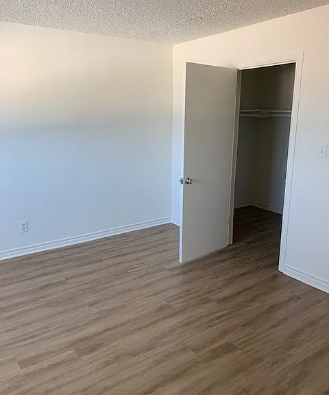 Park Cerritos Apartments — Photo 3