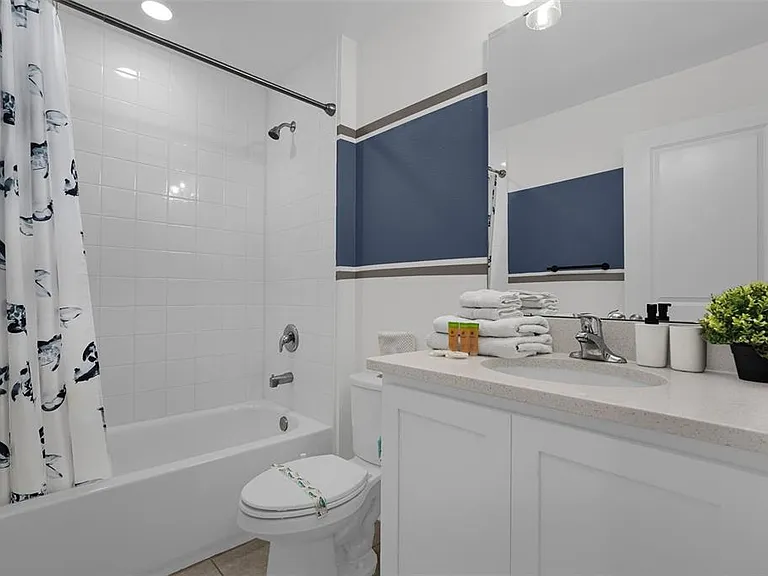 Longboat Dr — Photo 21