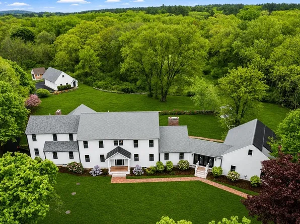 127 Lee Dr, Concord, MA 01742