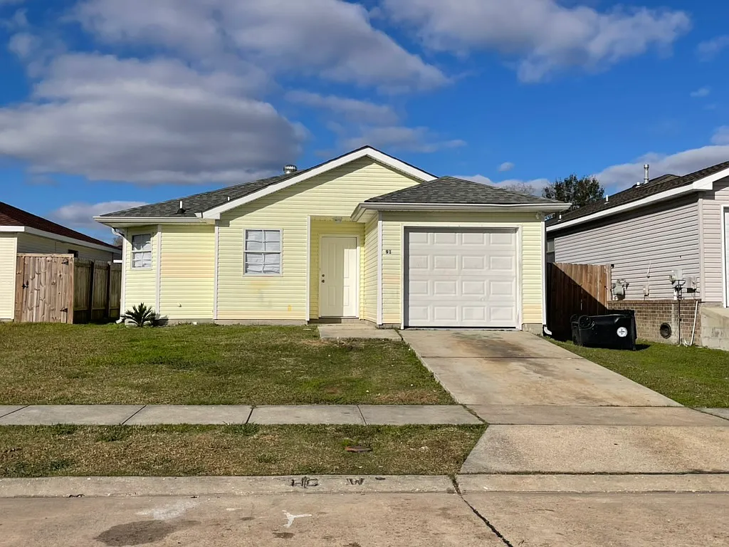 3 bed, 1350 sqft, $1,750 — Photo 1