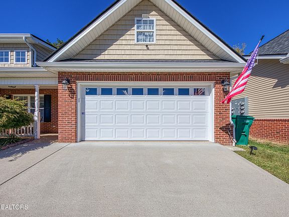 2nd image of 1423 Hazelgreen Way