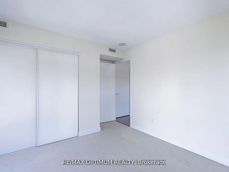 121 McMahon Dr #1817 — Photo 18