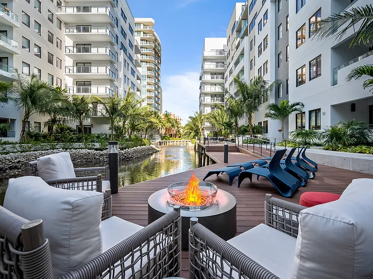 10X Las Olas Walk — Photo 24