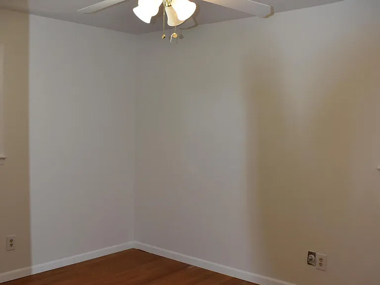 735 Old Edgefield Rd — Photo 12