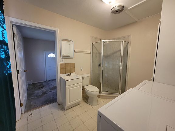 2nd image of 315 W University Dr