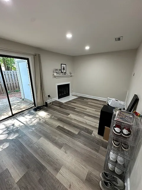 3 bed, 2.5 bath, 1200 sqft, $1,900 — Photo 4