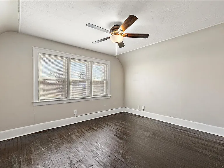 5741 Lakewood St — Photo 19