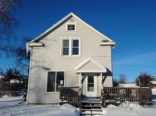 407 Cole Ave, Coleraine, MN 55722