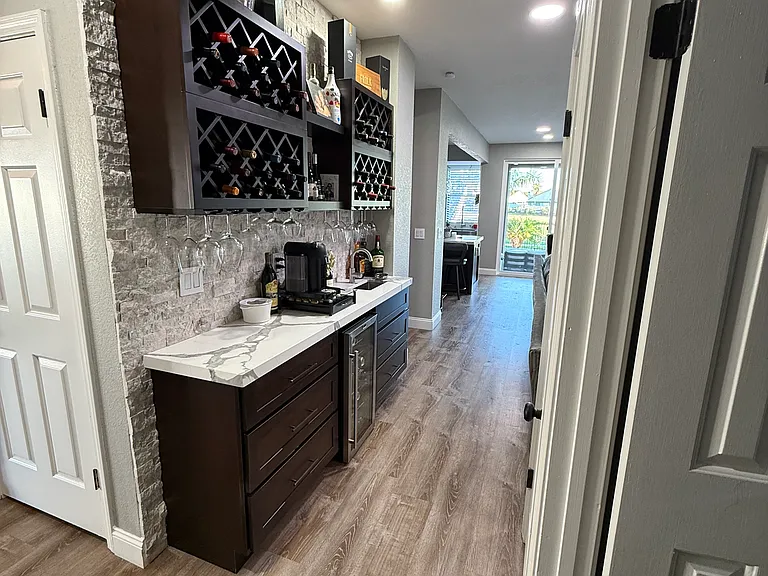 5330 Edgeview Dr — Photo 6