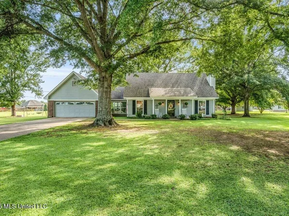 108 Countryside Ln, Columbus, MS 39702