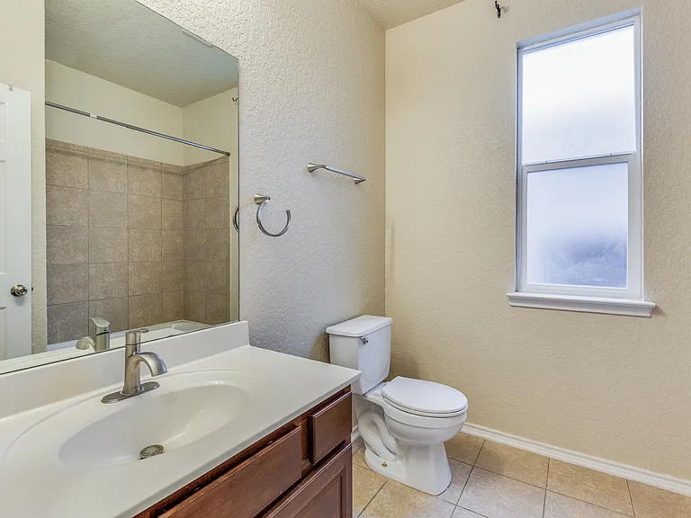 5723 White Oak Cv — Photo 14