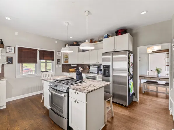 923 Virginia Ave, Des Moines, IA 50315