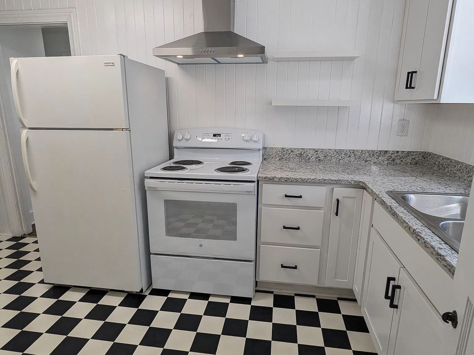 2 bed, 1350 sqft, $1,300 — Photo 2