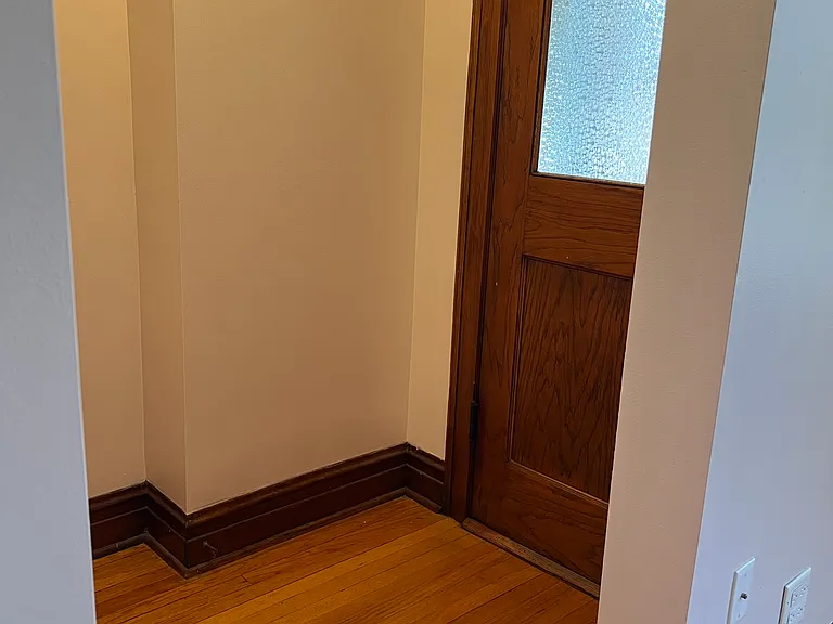 4733 N Kedvale Ave — Photo 4