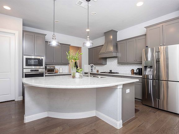 4th image of 12533 Akenside Rd
