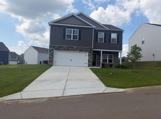 915 Utopia Ln, Knoxville, TN 37932