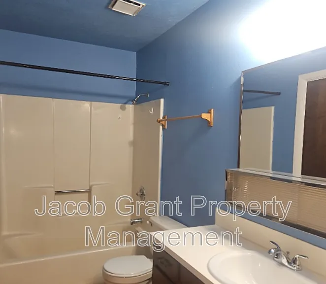 693 N Fanning Ave #699 — Photo 7