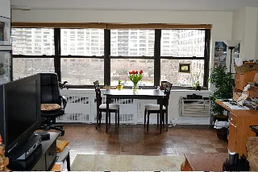 Sold by Metropolitan Res. Partners