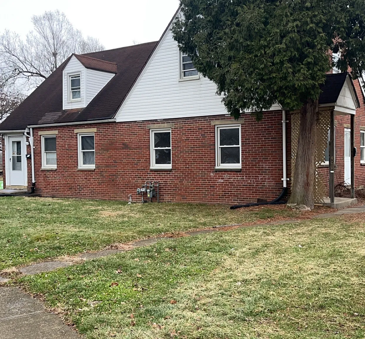 2 bed, 1100 sqft, $875 — Photo 1