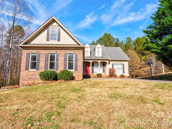1303 Moonshadow Ln, Shelby, NC 28150