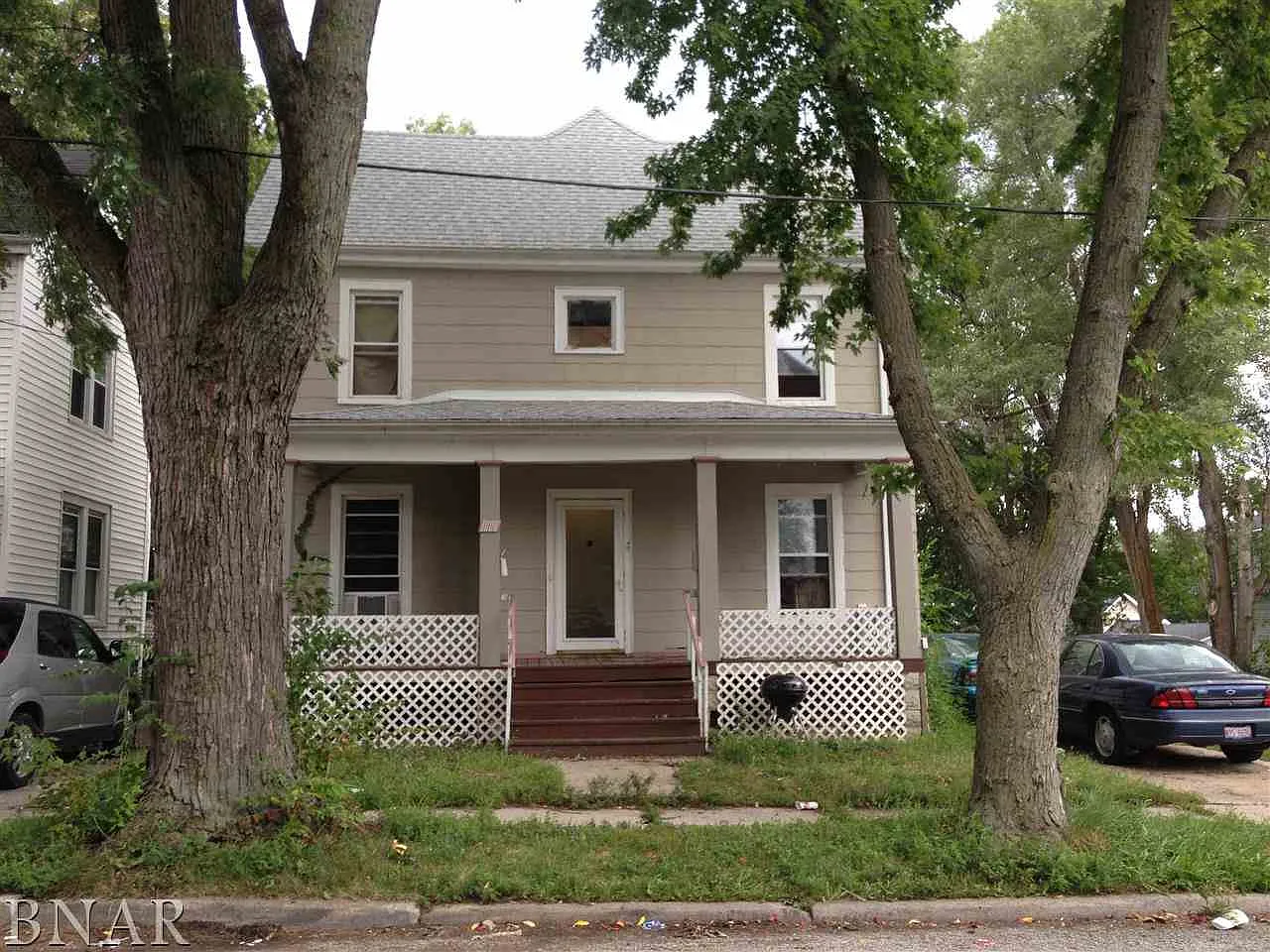 1006 W Grove St photo 1