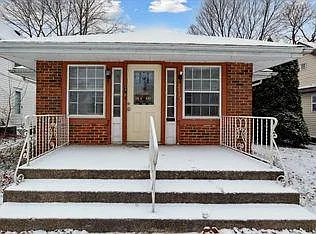 426 N Arthur St Photo 1