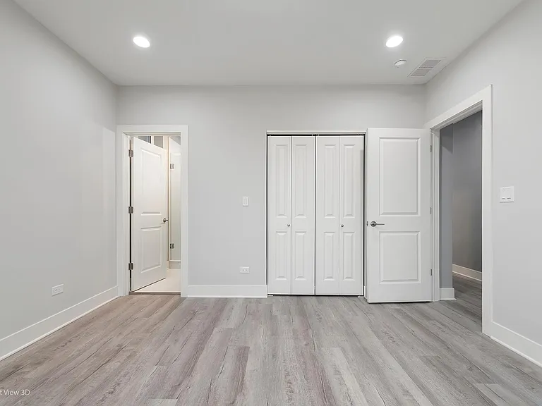 1239 S Fairfield Ave #2 — Photo 16