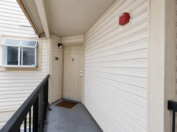 1956 LAKE ATRIUMS CIRCLE #144, ORLANDO, FL 32839