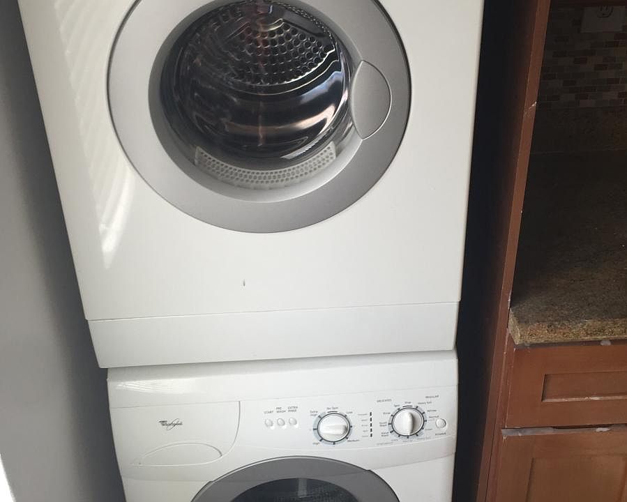 WASHER & DRYER INSIDE UNIT