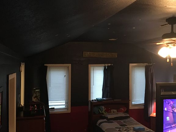 3rd image of 2310 N James St