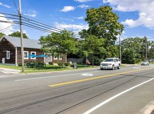 11155 Main Rd, Mattituck, NY 11952