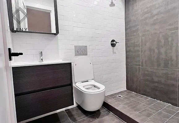 Rented by ERNY LLC | media 11