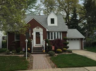 76 Madison Ave, Rochelle Park, NJ 07662