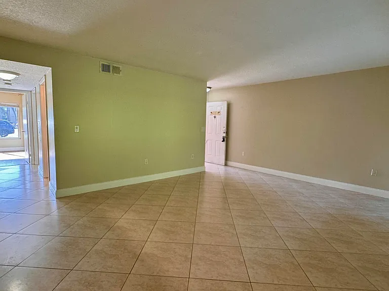 815 W Boynton Beach Blvd #10-105 — Photo 21