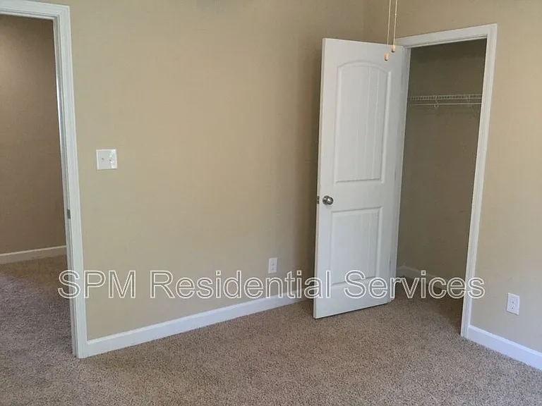 748 Chadwick Shores Dr — Photo 15