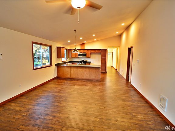 5th image of 813 108th St S