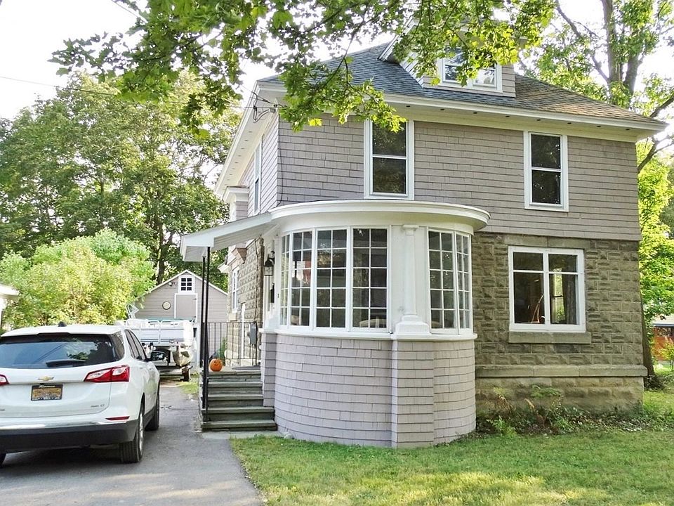 1st image of 87 Beaver St