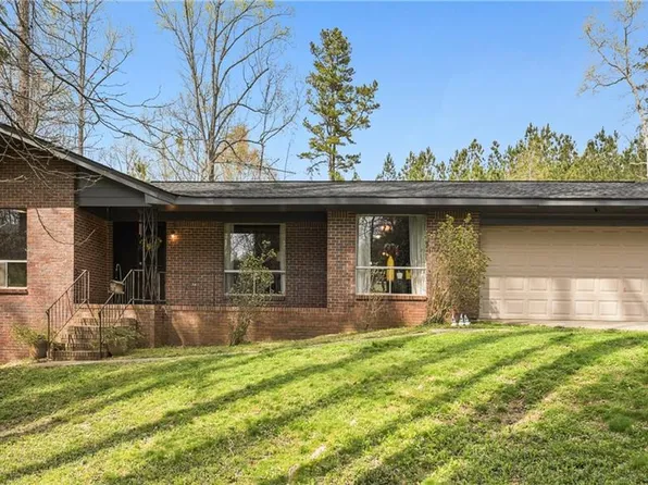 779 Pinehurst Dr, Fairburn, GA 30213
