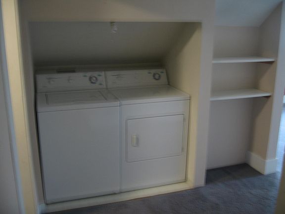 washer/dryer (in unit)