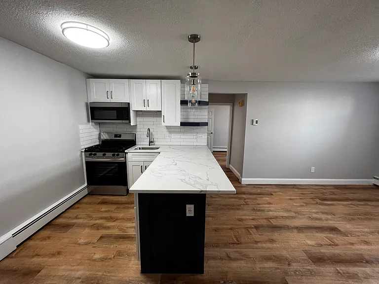 124 Vernon St — Photo 7