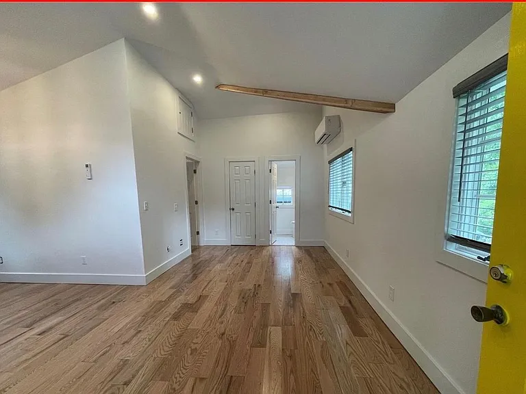 41 Chestnut Ave — Photo 6