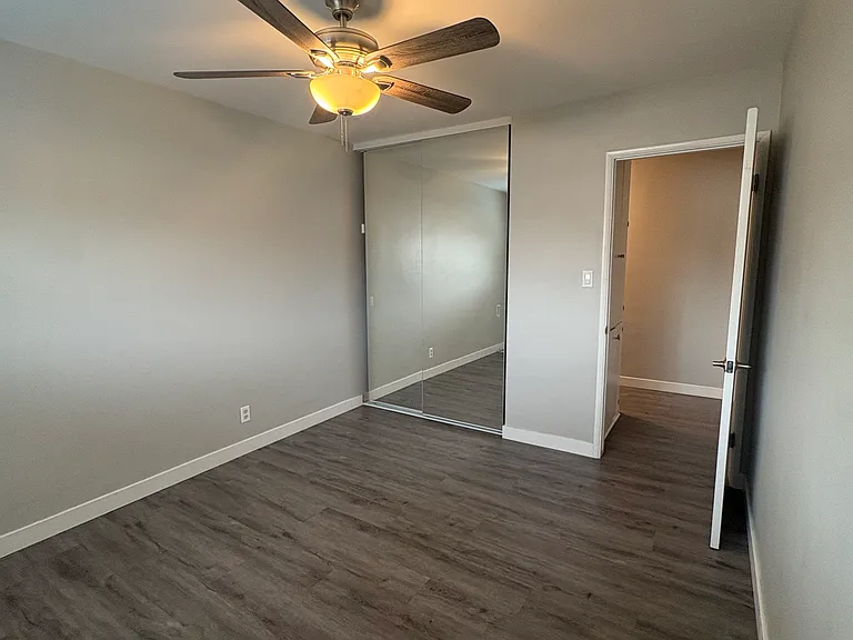 658 Scott Pl #6 — Photo 6