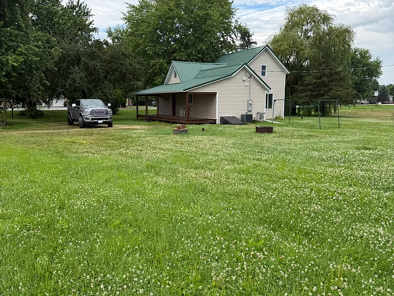 N16076 State Road 93 — Photo 2