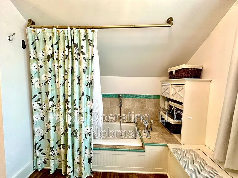 5724 Rees St — Photo 37