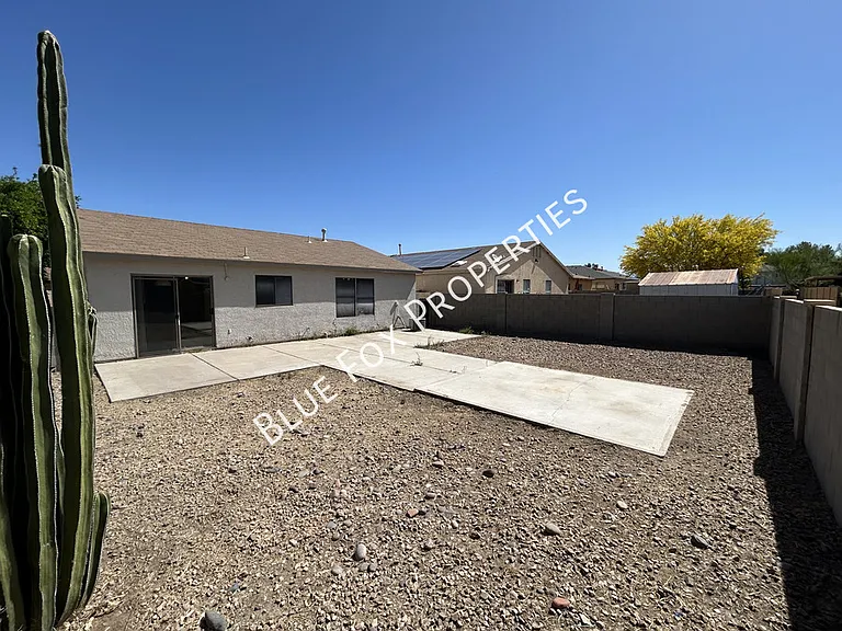 2021 W Menzel Dr — Photo 15