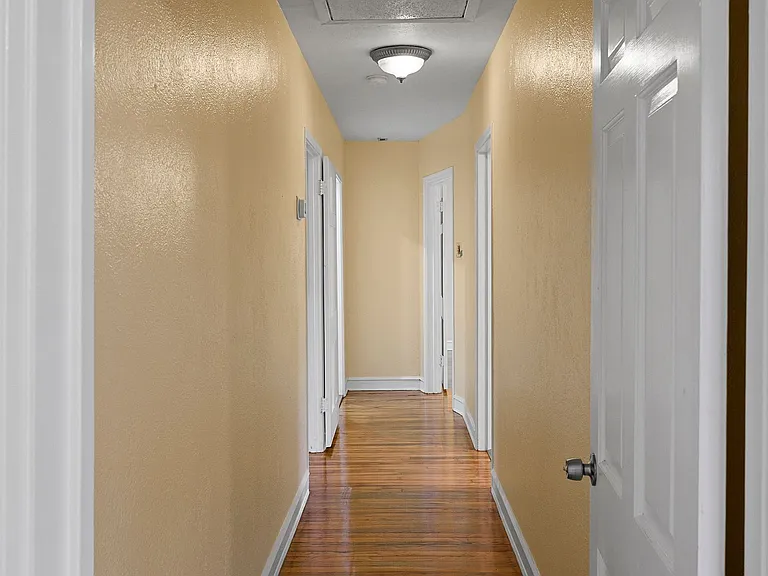 406 Southern St — Photo 13