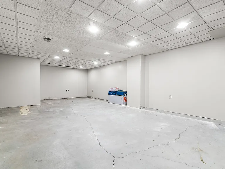 6710 Westpointe Dr — Photo 34