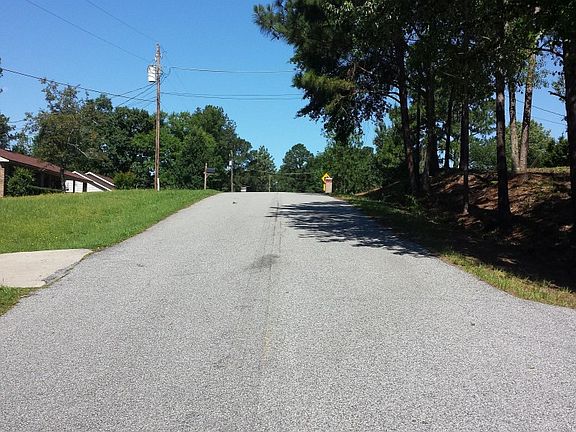 5th image of 19 Eason Dr